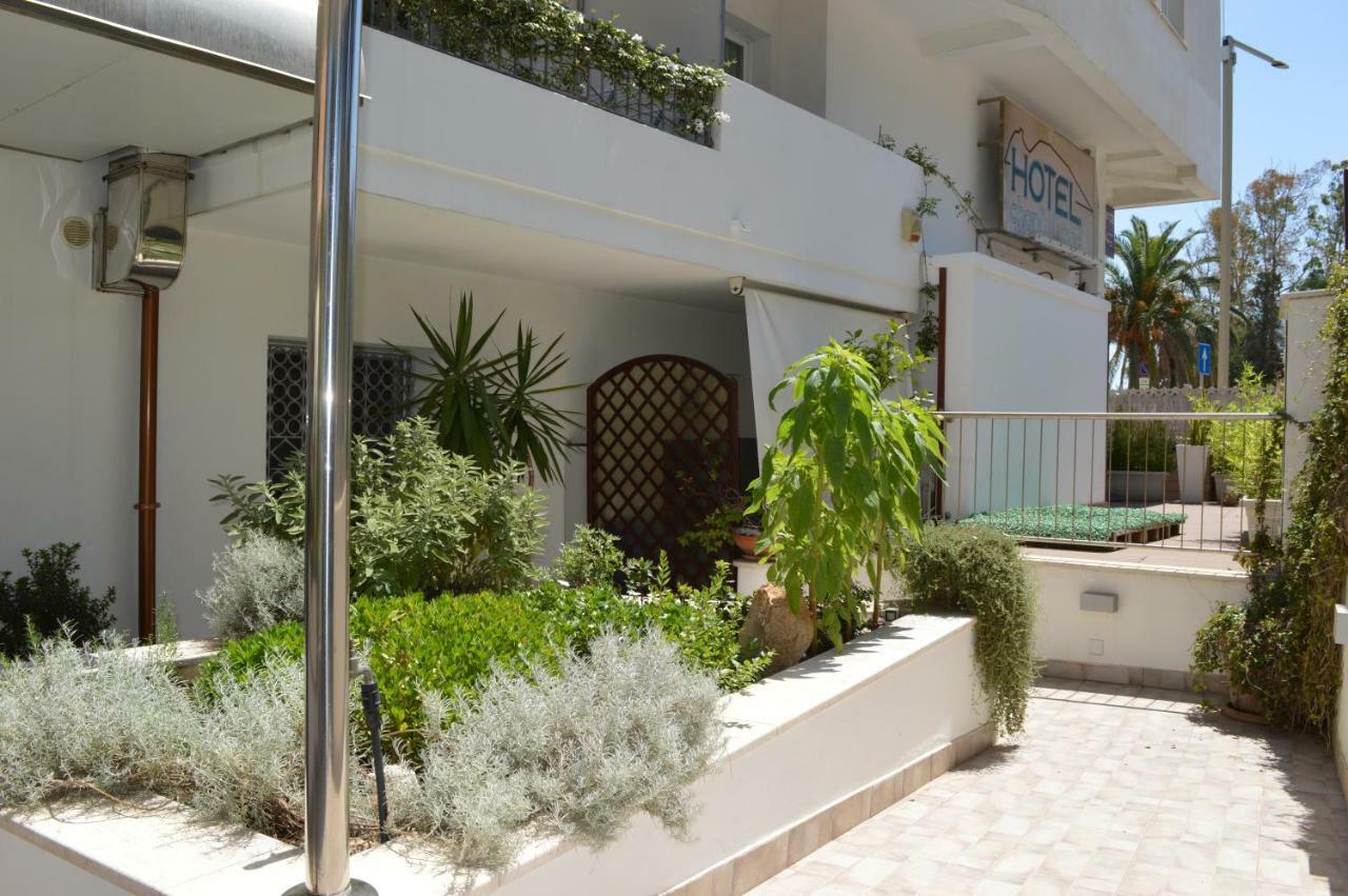 Hotel Chentu Lunas Cagliari Exterior photo